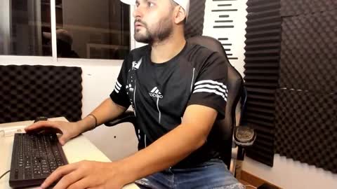 Snapshot of tommmycortez chatting on November 2025 02:35:02 AM tommmycortez online show from November 2025 02:35:02 AM