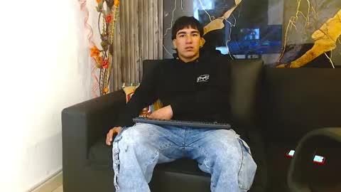 Snapshot of tommy160920 chatting on December 2025 12:54:01 PM tommy160920 online show from December 2025 12:54:01 PM