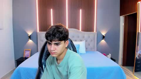 Tommy  online show from November 2025 04:02:02 AM