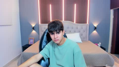 Tommy  online show from November 2025 03:39:02 AM