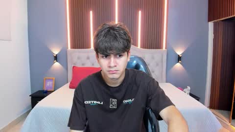 Tommy  online show from December 2025 03:34:02 AM