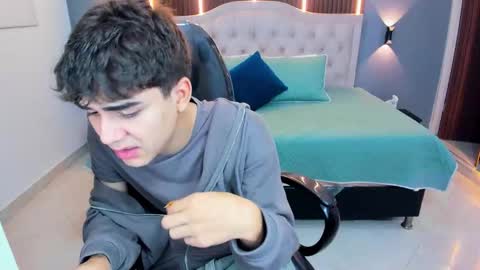 Tommy  online show from March 2026 03:19:01 AM