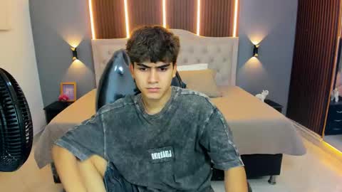 Tommy  online show from March 2026 03:22:02 AM