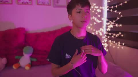 Blue  online show from March 2025 04:44:01 PM