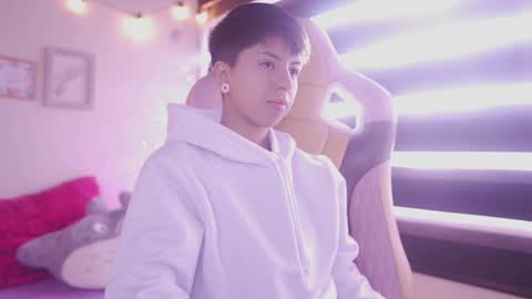 Blue  online show from March 2025 12:55:02 PM