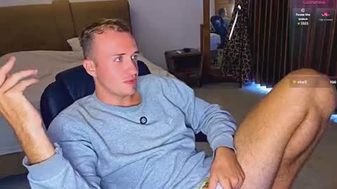 Snapshot of tommy_cumfinger chatting on July 2026 01:18:02 AM Tommy online show from July 2026 01:18:02 AM
