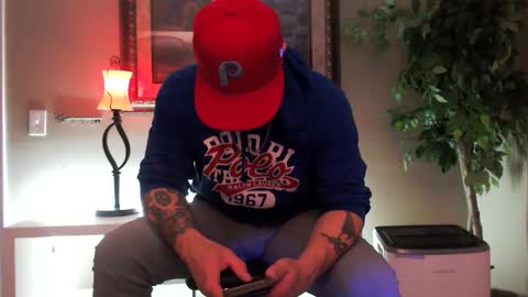 Snapshot of tommy_knuckles chatting on April 2026 12:50:01 AM Tommy online show from April 2026 12:50:01 AM