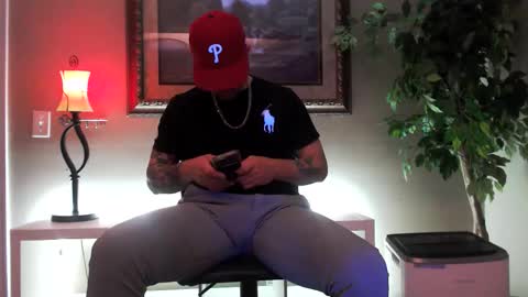 Snapshot of tommy_knuckles chatting on May 2026 07:24:01 AM Tommy online show from May 2026 07:24:01 AM