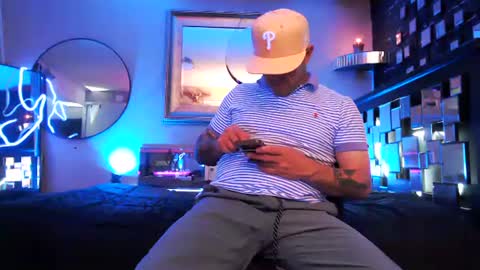 Snapshot of tommy_knuckles chatting on June 2026 12:37:01 AM Tommy online show from June 2026 12:37:01 AM