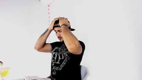 tommy_sccott online show from September 2025 10:42:01 PM