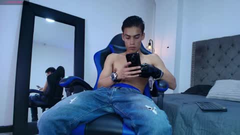 Snapshot of tommy_west_ chatting on June 2026 03:46:01 AM tommy west online show from June 2026 03:46:01 AM
