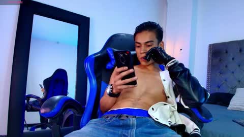 Snapshot of tommy_west_ chatting on June 2026 06:52:02 AM tommy west online show from June 2026 06:52:02 AM
