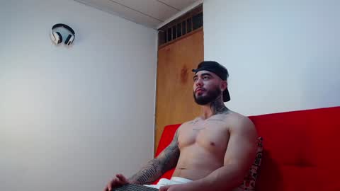 Snapshot of tommyblessd1 chatting on February 2025 07:07:02 AM Steven online show from February 2025 07:07:02 AM