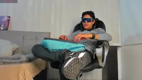 Snapshot of tommyhot7 chatting on June 2026 06:55:02 PM tommyhot7 online show from June 2026 06:55:02 PM