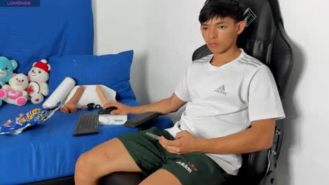 Tonny online show from April 2026 12:34:01 AM