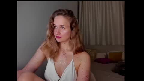 Snapshot of tony_and_alice chatting on December 2024 09:11:02 PM Tony and Alice online show from December 2024 09:11:02 PM