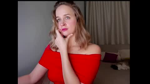 Snapshot of tony_and_alice chatting on December 2024 03:53:02 PM Tony and Alice online show from December 2024 03:53:02 PM