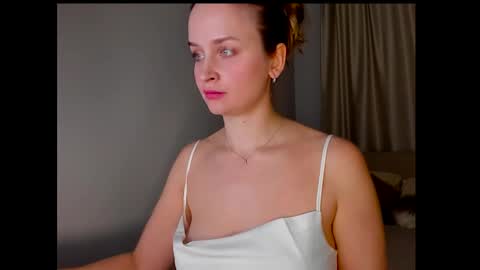 Snapshot of tony_and_alice chatting on January 2025 09:51:02 PM Tony and Alice online show from January 2025 09:51:02 PM