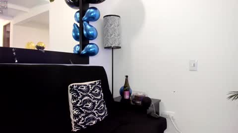 tony muscle1 online show from December 2024 02:11:02 AM