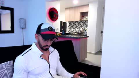 tony muscle1 online show from February 2025 11:44:02 AM