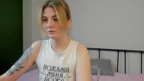 Snapshot of tonyameow chatting on June 2026 01:18:01 AM Tonya online show from June 2026 01:18:01 AM
