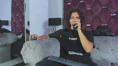 Snapshot of tonybenedetti chatting on May 2026 08:28:01 PM Tony Benedetti online show from May 2026 08:28:01 PM