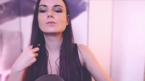 Elizabeth online show from January 2025 09:13:01 PM