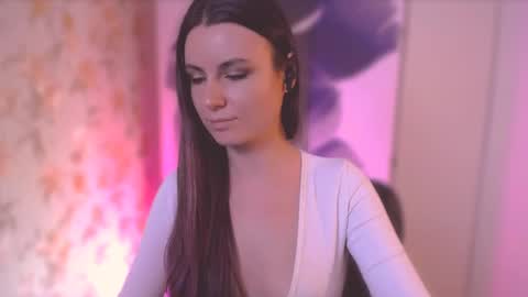 Elizabeth online show from March 2025 11:29:02 AM