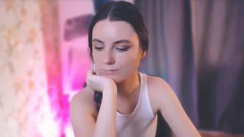 Elizabeth online show from March 2025 10:48:01 AM