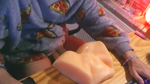 toohugeandstonedxoxo online show from September 2025 11:51:01 PM