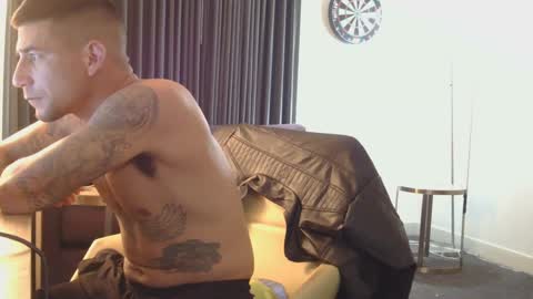 Snapshot of toomuchsmoke chatting on December 2024 05:06:02 AM toomuchsmoke online show from December 2024 05:06:02 AM