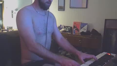 tootsybird online show from February 2026 11:09:01 PM