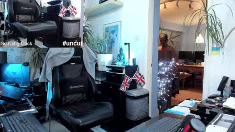 topalphaboss online show from November 2025 05:04:02 PM