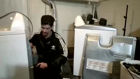 SagMeOreduceMe online show from April 2026 03:39:01 AM