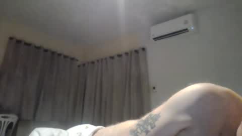 topfoxs30 online show from May 2026 07:00:02 PM