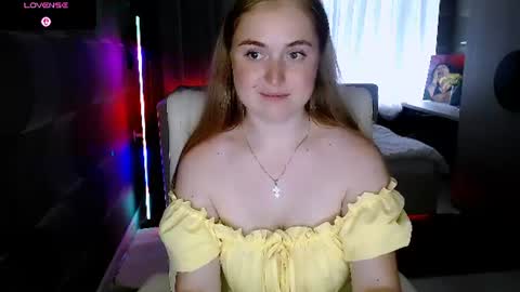 Snapshot of tori_blond chatting on June 2026 06:40:02 AM tori_blond online show from June 2026 06:40:02 AM