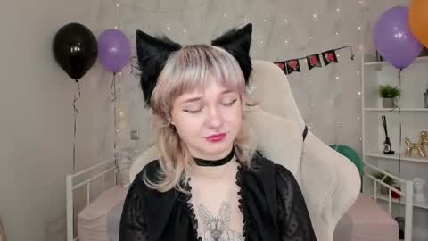 Tori online show from October 2025 02:00:01 AM