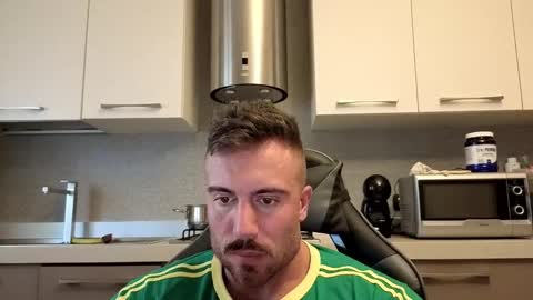 toro_arrapato online show from November 2025 10:15:01 AM