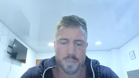 toro_arrapato online show from April 2026 10:14:02 PM