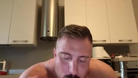 toro_arrapato online show from April 2026 01:02:02 PM