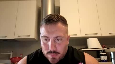 Snapshot of toro_arrapato chatting on May 2026 01:27:01 PM toro_arrapato online show from May 2026 01:27:01 PM