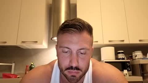 Snapshot of toro_arrapato chatting on May 2026 10:04:02 PM toro_arrapato online show from May 2026 10:04:02 PM