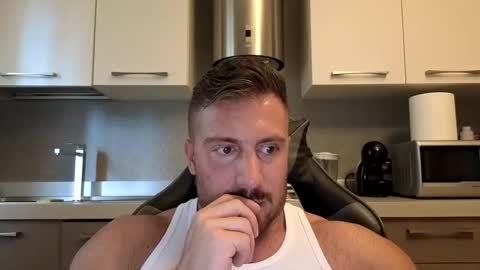 Snapshot of toro_arrapato chatting on May 2026 02:14:01 PM toro_arrapato online show from May 2026 02:14:01 PM