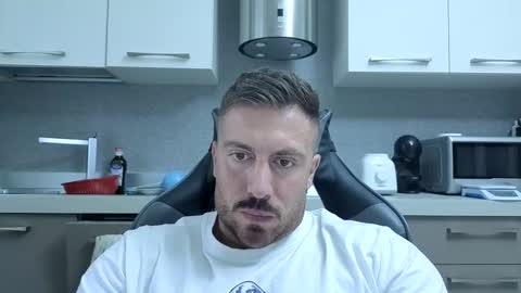 Snapshot of toro_arrapato chatting on June 2026 09:57:02 AM toro_arrapato online show from June 2026 09:57:02 AM