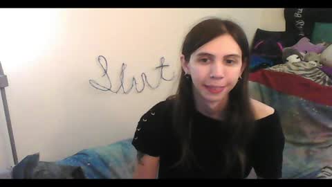 Luna online show from October 2025 02:10:01 AM