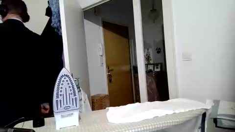 Snapshot of totomt chatting on December 2025 12:49:02 AM Iron Bro online show from December 2025 12:49:02 AM