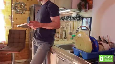 Paul online show from February 2025 11:09:02 AM