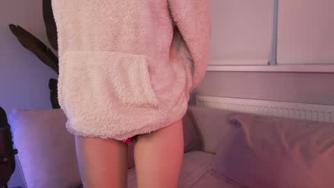 Bella online show from January 2025 01:19:01 PM