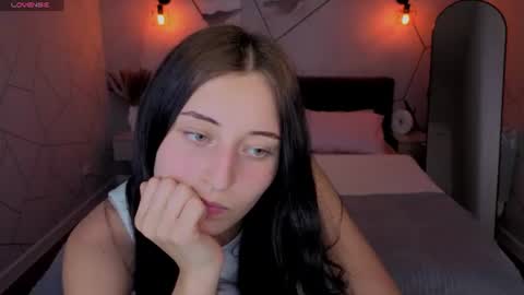tracey_gill online show from June 2026 09:14:02 AM