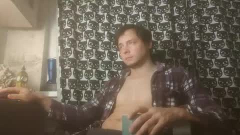 Snapshot of tradewm chatting on November 2025 10:43:02 PM Trade4Life online show from November 2025 10:43:02 PM